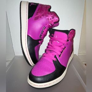 Nike Air Jordon 1 Flight 3 Fuchsia Flash High Top size 5.5y (kids) / 7.5 women